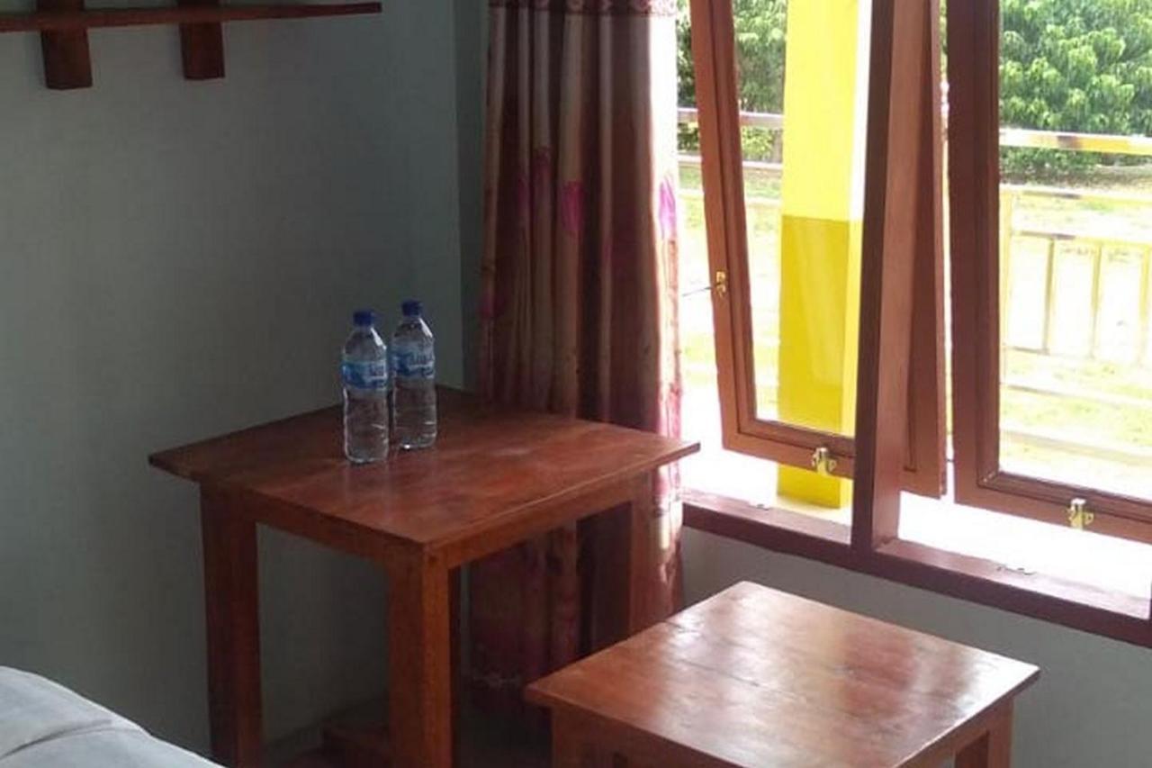 Hotel Anugrah Situngkir 3 Near Creative Hub Pangururan Samosir Redpartner Sinapuran Exterior foto
